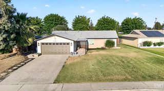 2304 Sandpiper Road, Bakersfield, CA 93309