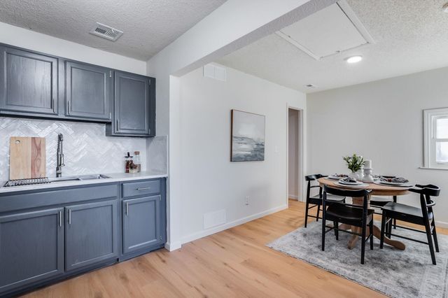 2421 W Jewell St, Wichita, KS 67213