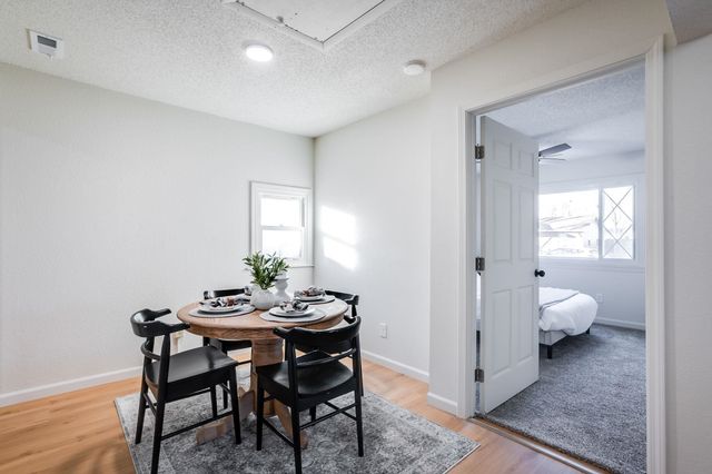 2421 W Jewell St, Wichita, KS 67213