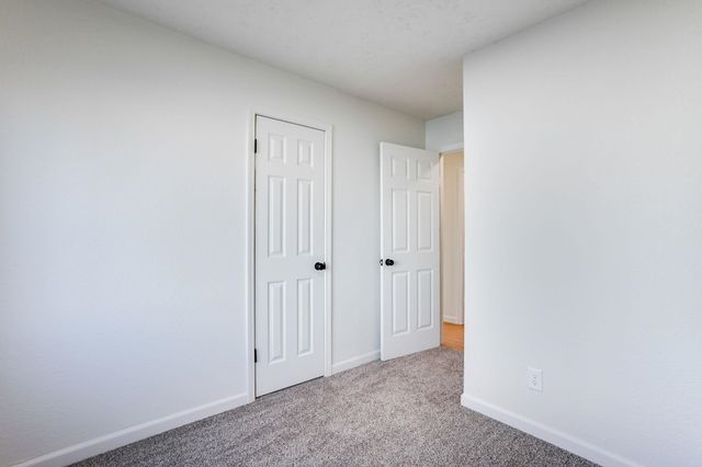 2421 W Jewell St, Wichita, KS 67213