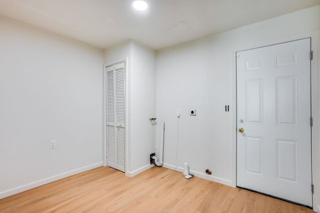 2421 W Jewell St, Wichita, KS 67213