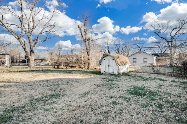 2421 W Jewell St, Wichita, KS 67213