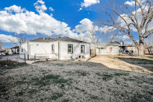 2421 W Jewell St, Wichita, KS 67213