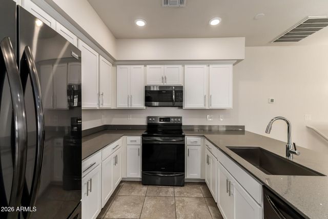 1861 E FRYE Road 101, Gilbert, AZ 85295