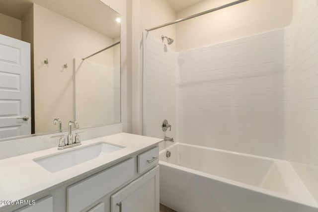 1861 E FRYE Road 101, Gilbert, AZ 85295