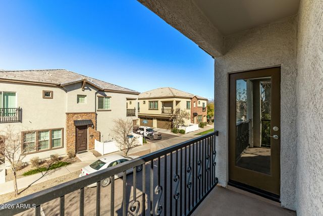 1861 E FRYE Road 101, Gilbert, AZ 85295