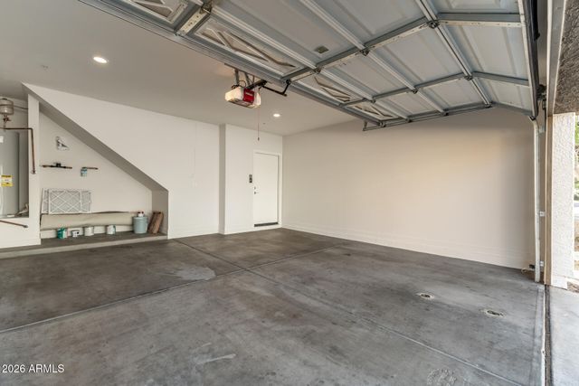 1861 E FRYE Road 101, Gilbert, AZ 85295