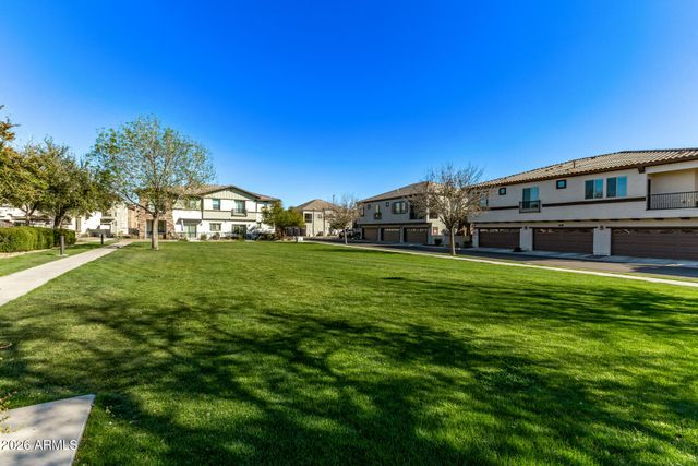 1861 E FRYE Road 101, Gilbert, AZ 85295