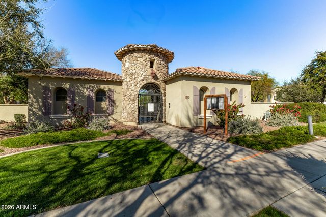 1861 E FRYE Road 101, Gilbert, AZ 85295