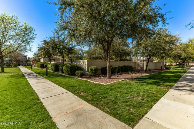 1861 E FRYE Road 101, Gilbert, AZ 85295