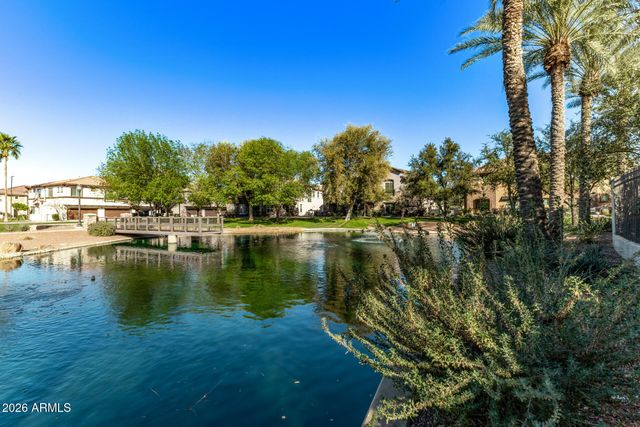 1861 E FRYE Road 101, Gilbert, AZ 85295