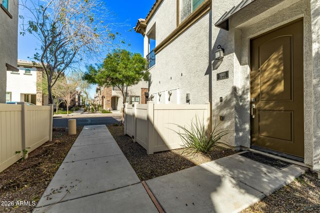 1861 E FRYE Road 101, Gilbert, AZ 85295