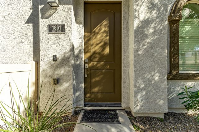 1861 E FRYE Road 101, Gilbert, AZ 85295