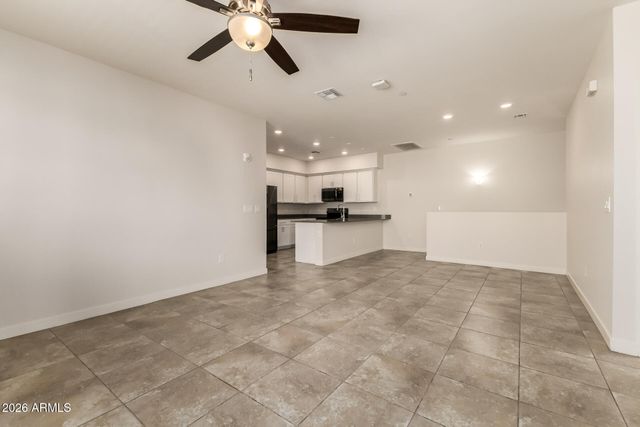 1861 E FRYE Road 101, Gilbert, AZ 85295