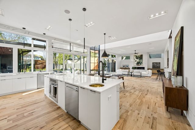 4323 Middleton Road, Dallas, TX 75229