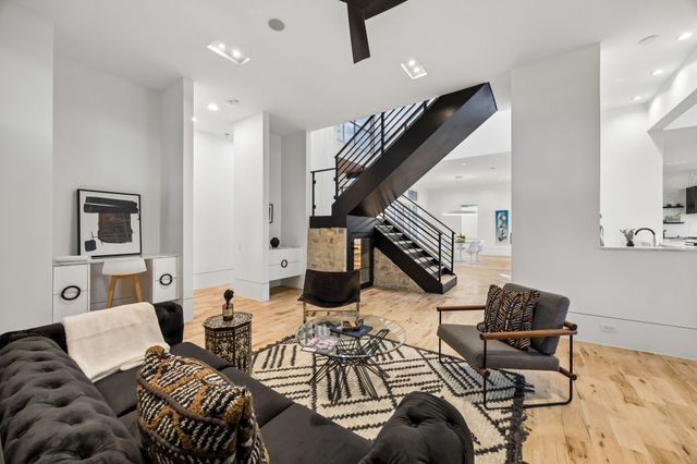 4323 Middleton Road, Dallas, TX 75229