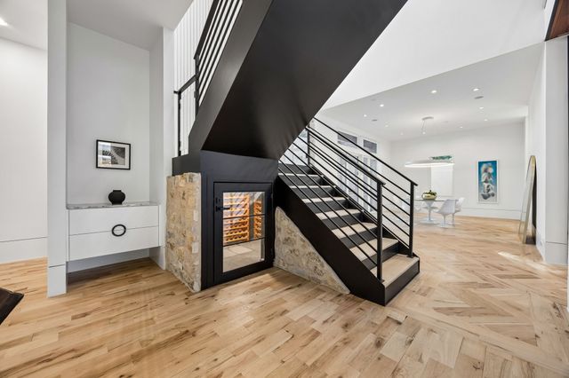 4323 Middleton Road, Dallas, TX 75229