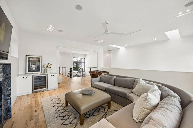 4323 Middleton Road, Dallas, TX 75229