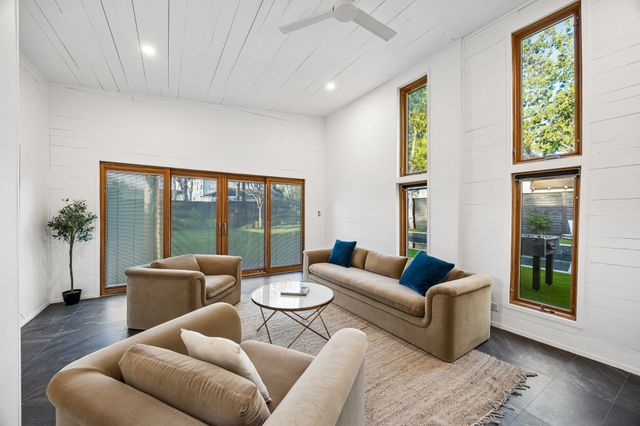 4323 Middleton Road, Dallas, TX 75229