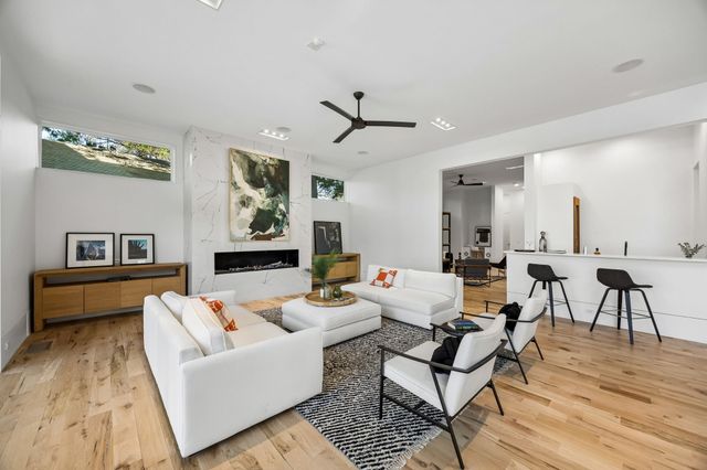 4323 Middleton Road, Dallas, TX 75229