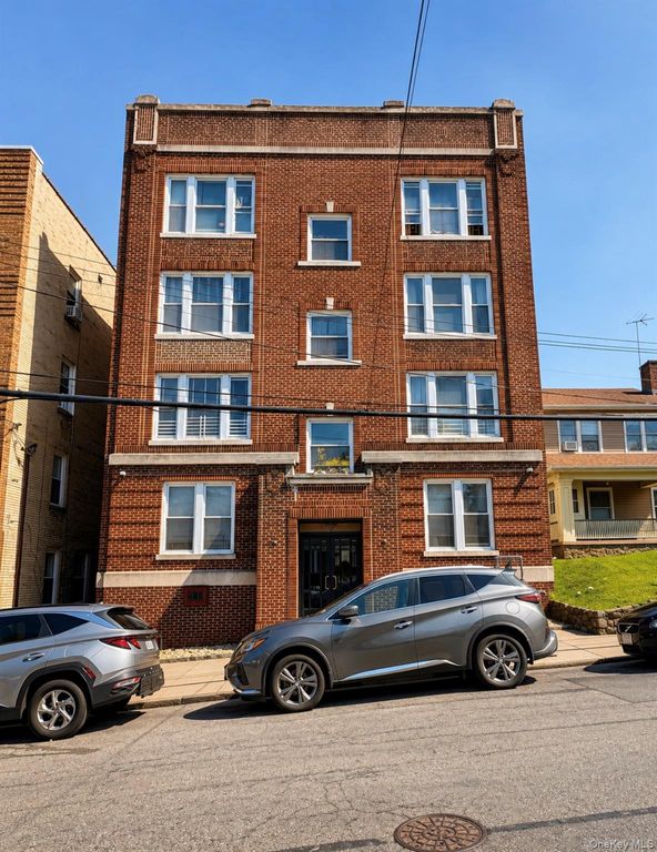 16 Bayley Avenue 16 (Ground Floor), Yonkers, NY 10705 — exterior
