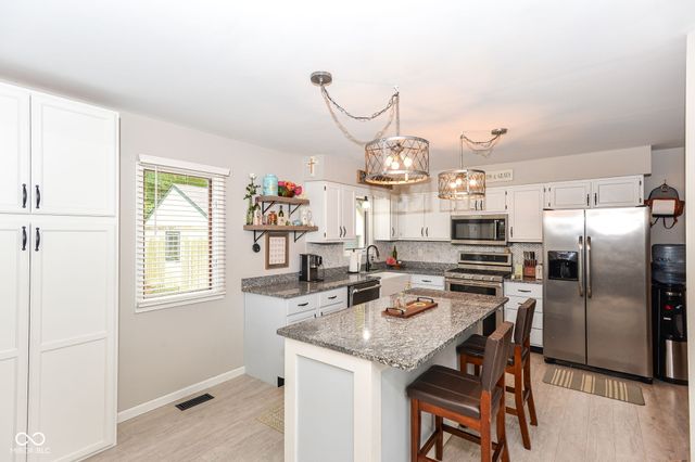 8513 Brae Court, Mooresville, IN 46158