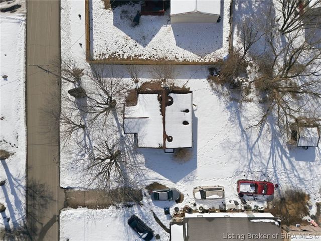 220 Mann Avenue, Austin, IN 47102