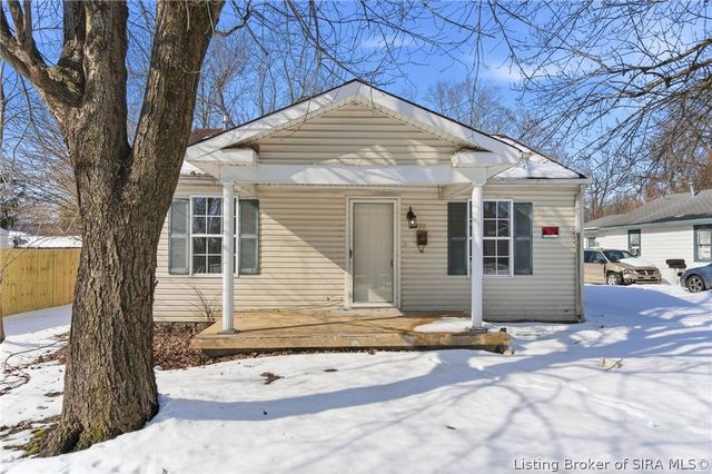 220 Mann Avenue, Austin, IN 47102