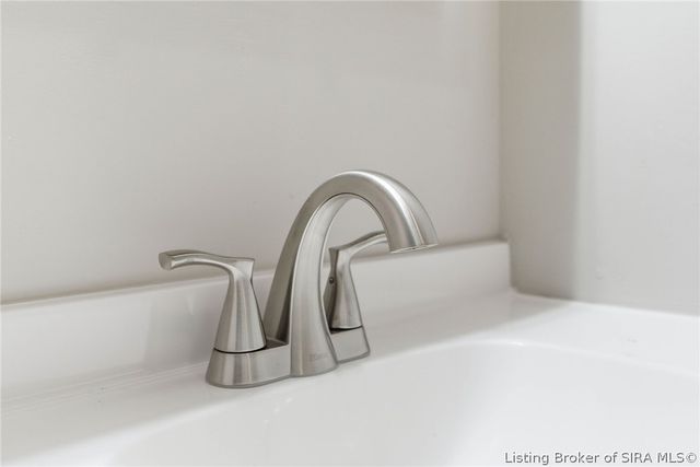 220 Mann Avenue, Austin, IN 47102