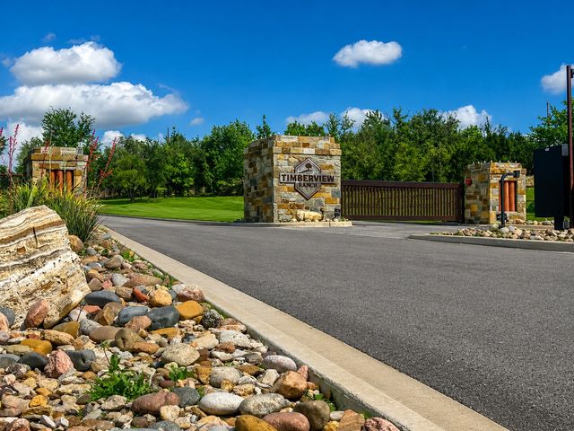 1078 Timber Hills Dr, Weatherford, TX 76087