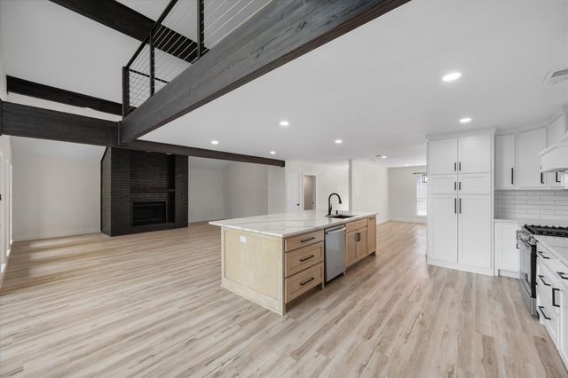 1108 San Juan Court, Arlington, TX 76012