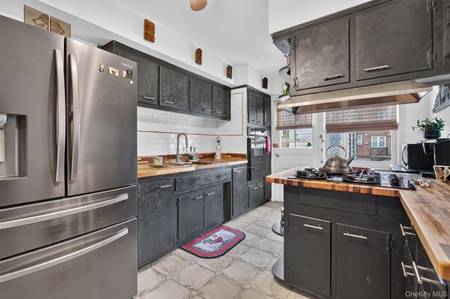2462 Bragg Street, Brooklyn, NY 11235