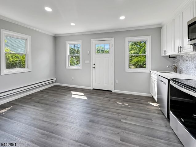 121 Dartmouth Trl, Hopatcong Boro, NJ 07843