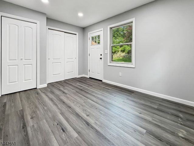 121 Dartmouth Trl, Hopatcong Boro, NJ 07843