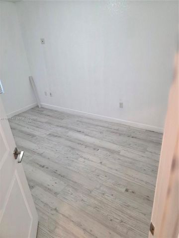 600 NE 4th Ter, Florida City, FL 33034