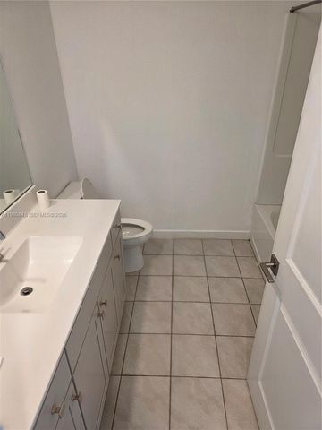 600 NE 4th Ter, Florida City, FL 33034