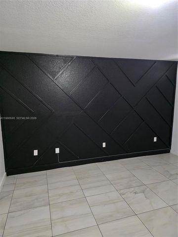 600 NE 4th Ter, Florida City, FL 33034