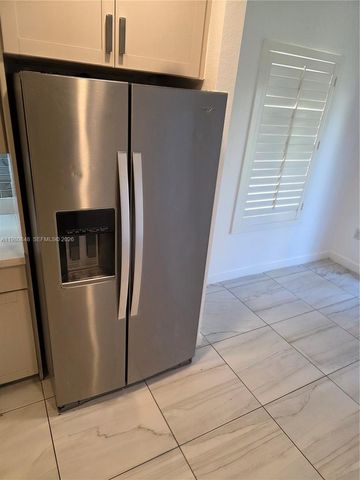 600 NE 4th Ter, Florida City, FL 33034