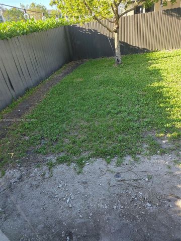 600 NE 4th Ter, Florida City, FL 33034