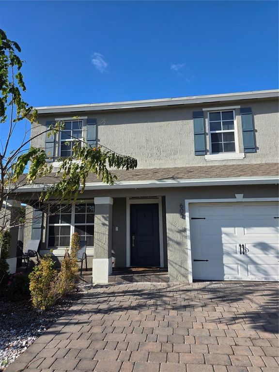 600 NE 4th Ter, Florida City, FL 33034