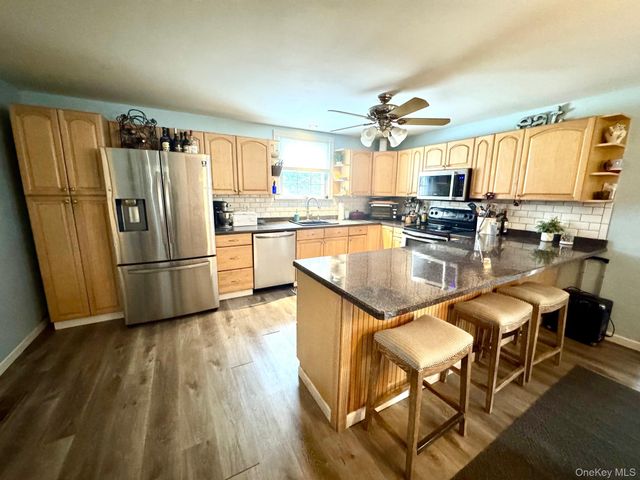 21 Cherry Street, East Northport, NY 11731