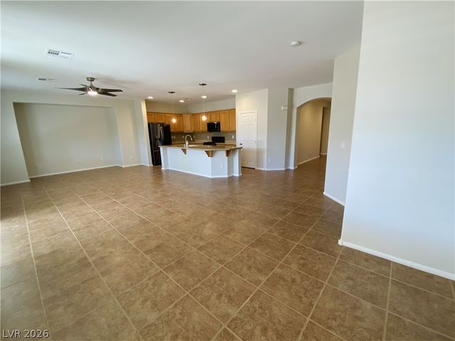 7621 Port Orchard Avenue, Las Vegas, NV 89113