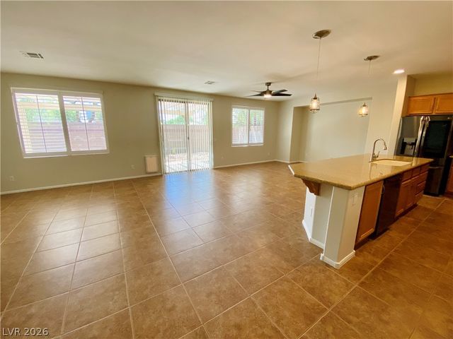 7621 Port Orchard Avenue, Las Vegas, NV 89113