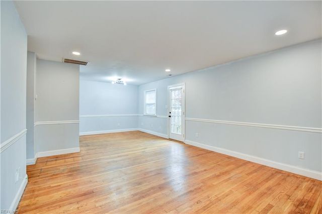 647 Daniel DR, Newport News, VA 23601