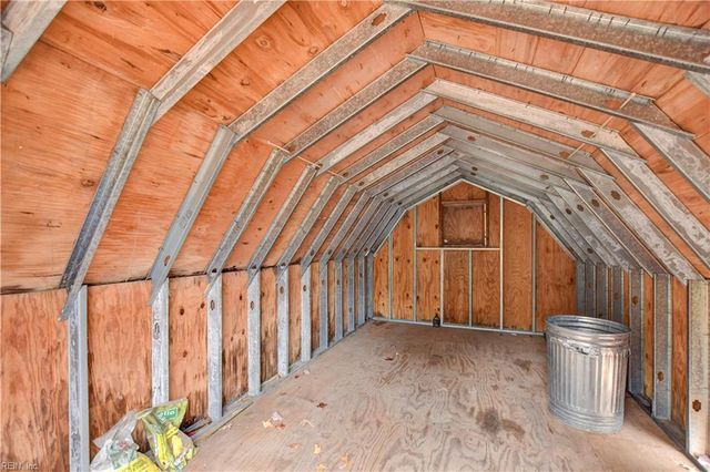 647 Daniel DR, Newport News, VA 23601