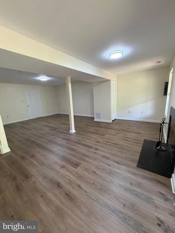 298 MOSEBY DR, Manassas Park, VA 20111