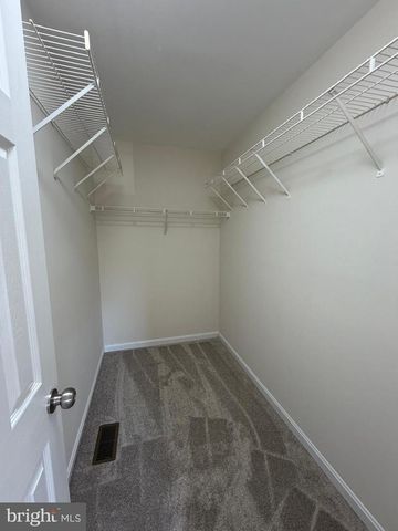 298 MOSEBY DR, Manassas Park, VA 20111