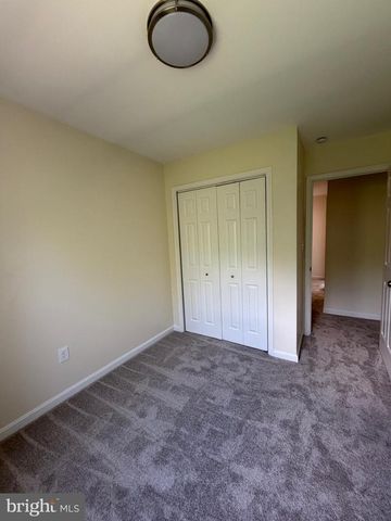 298 MOSEBY DR, Manassas Park, VA 20111