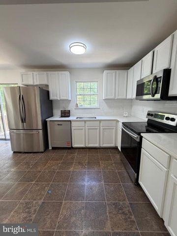 298 MOSEBY DR, Manassas Park, VA 20111