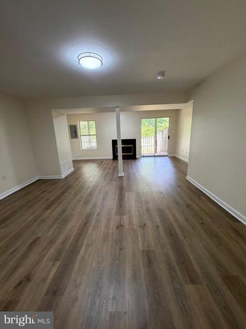 298 MOSEBY DR, Manassas Park, VA 20111
